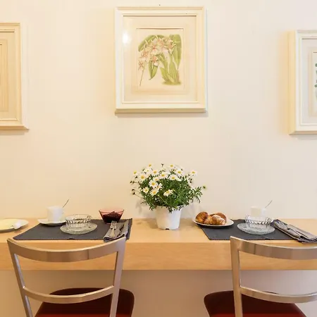 Palazzo Garibaldi - Myhomeincomo * Como