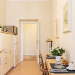 Palazzo Garibaldi - Myhomeincomo Lägenhet *